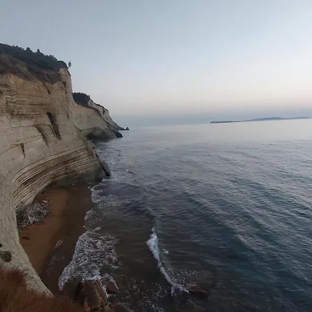 Mouria Βίλα Περουλάδες